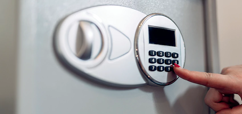 Jewelry Safe Cracking in Exeter, California